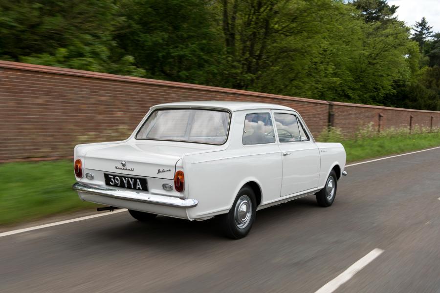  Vauxhall Viva 1963 года  (фото 1 из 17)